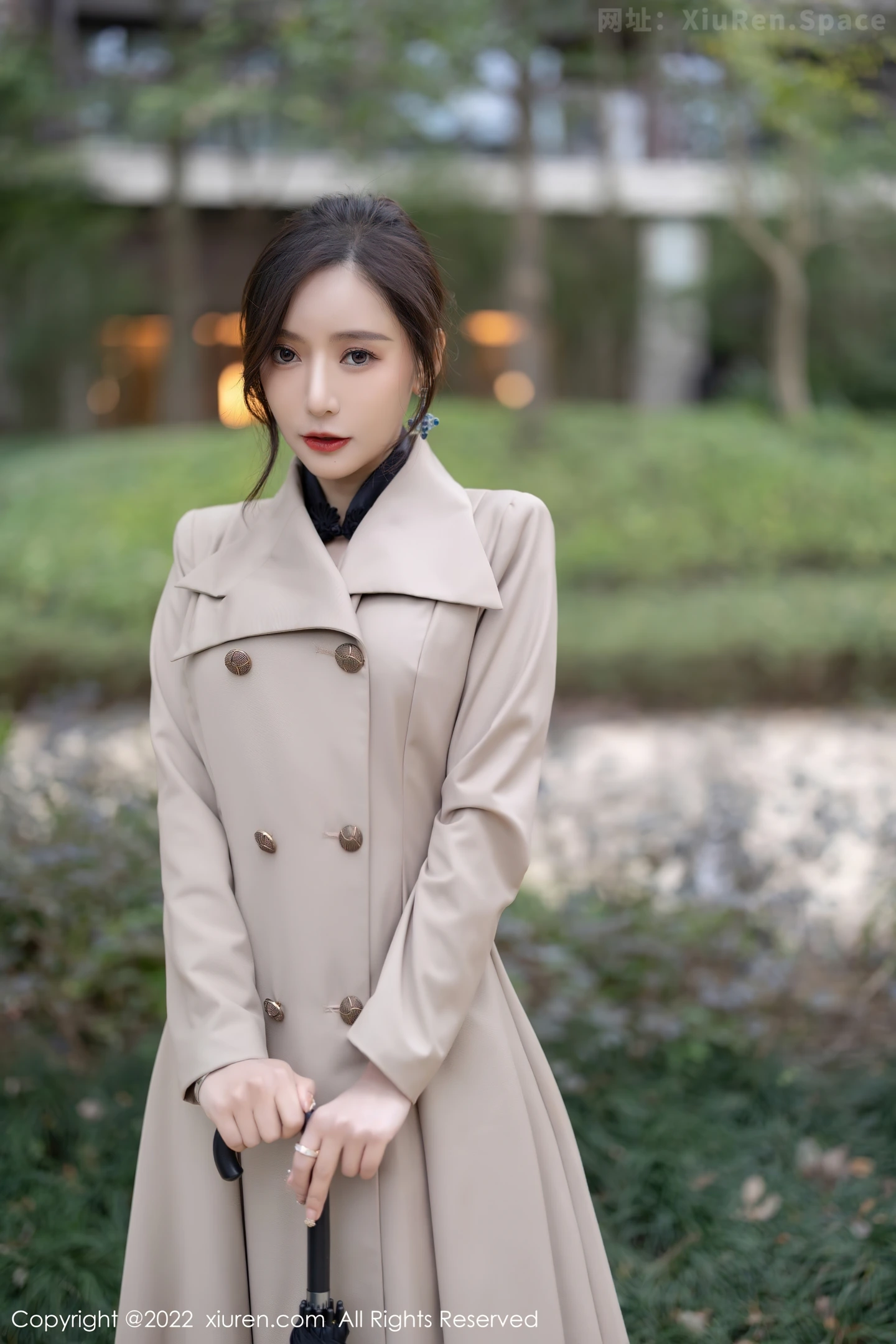 图片[6]-[XiuRen秀人网]VOL.4417 女神王馨瑶yanni半脱风衣露黑色轻透内衣秀惹火身材诱惑写真94P-秀人网官方网站